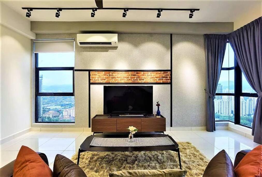 Netflixytb/family6pax/artemkiara Pangsapuri