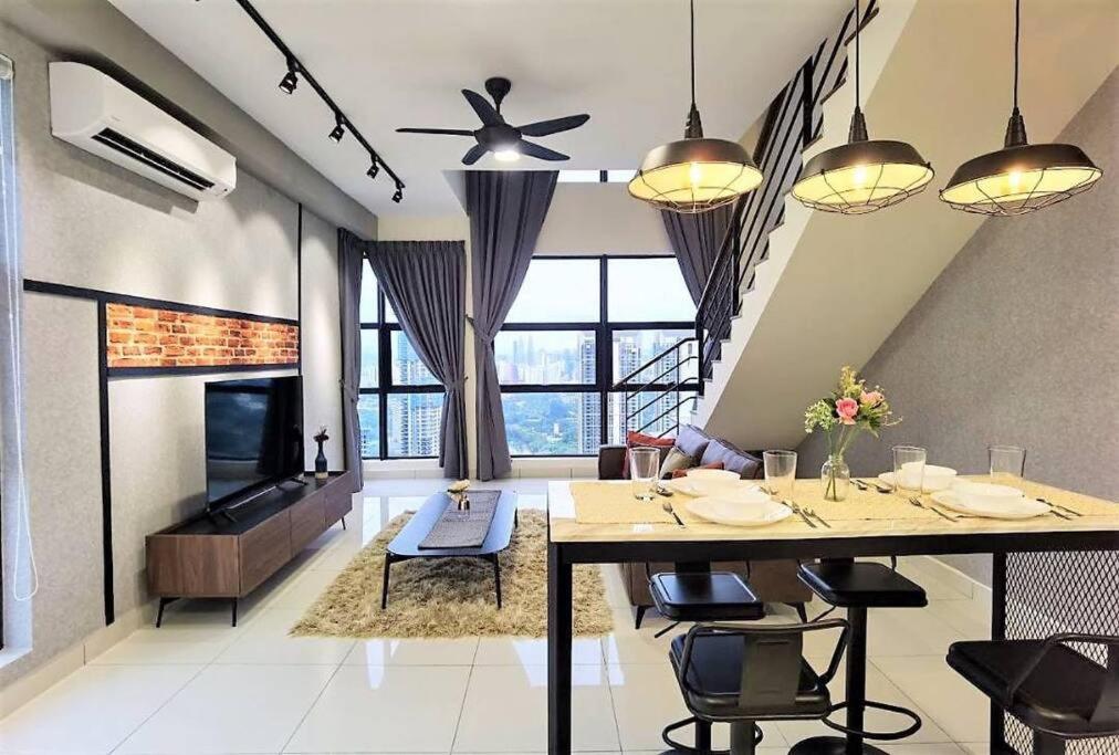 Netflixytb/family6pax/artemkiara Pangsapuri Kuala Lumpur